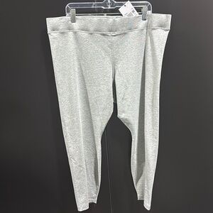 Nike Tight Fit Mid Rise 7/8 length,elastic band waist, embroidered Swoosh logo